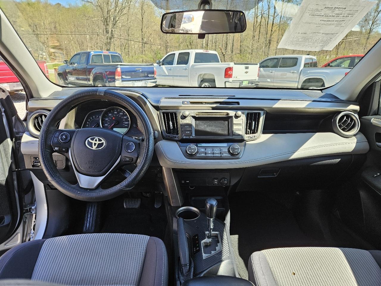 Toyota RAV4 XLE FWD 2015