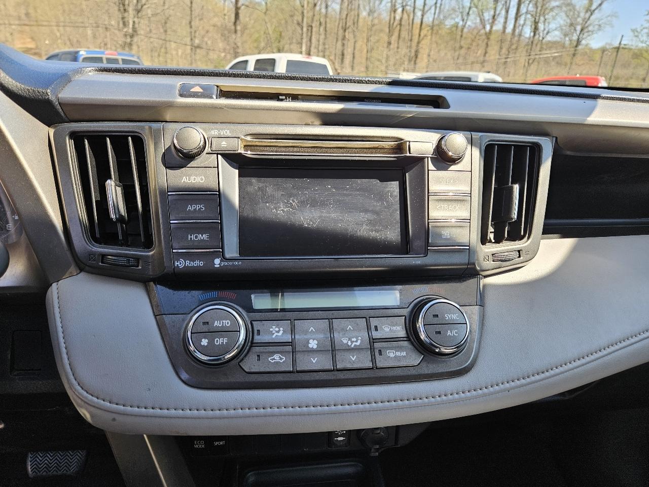 Toyota RAV4 XLE FWD 2015