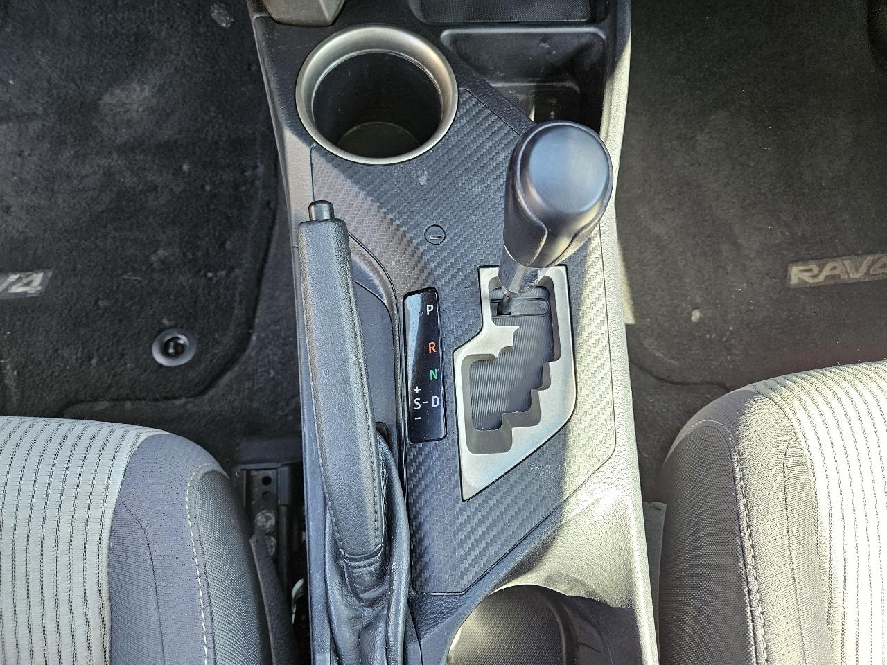 Toyota RAV4 XLE FWD 2015