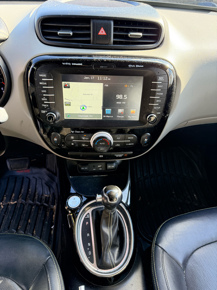 Kia Soul + w/Signature 2.0 Special Edition 2016