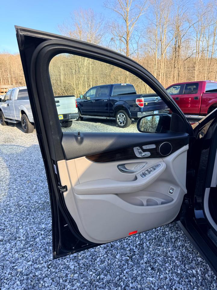 Mercedes-Benz GLC-Class GLC300 2020