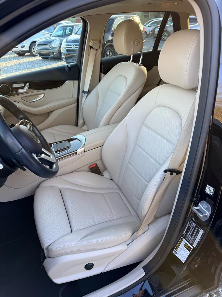 Mercedes-Benz GLC-Class GLC300 2020