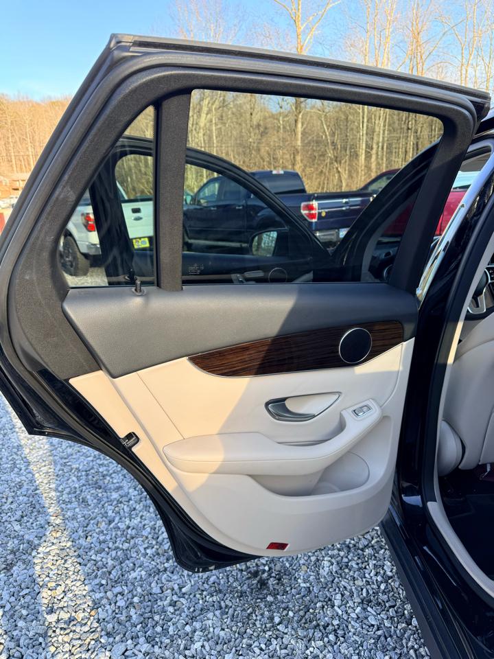 Mercedes-Benz GLC-Class GLC300 2020