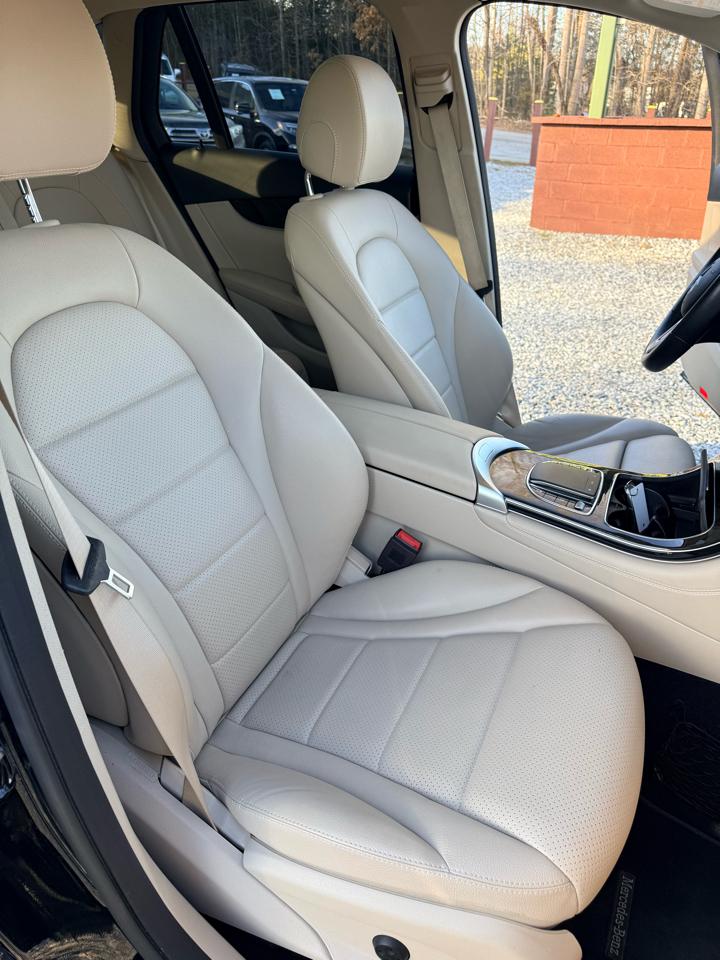 Mercedes-Benz GLC-Class GLC300 2020