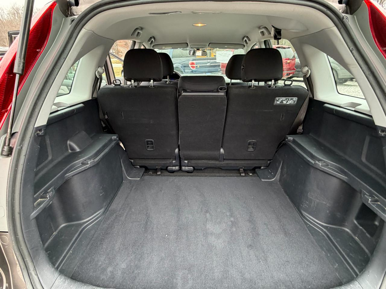 Honda CR-V LX 2WD 5-Speed AT 2011