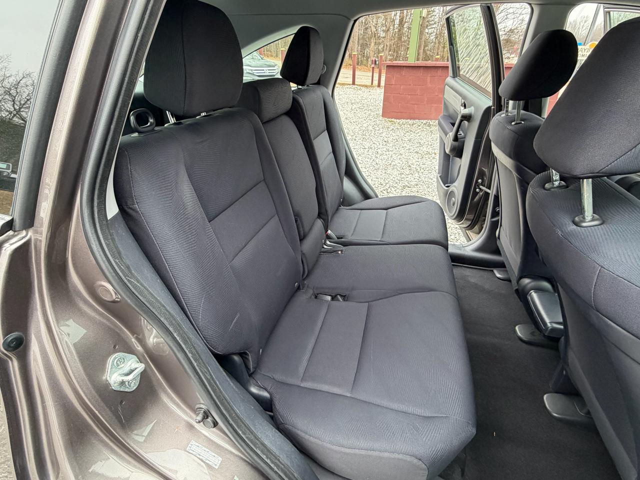 Honda CR-V LX 2WD 5-Speed AT 2011