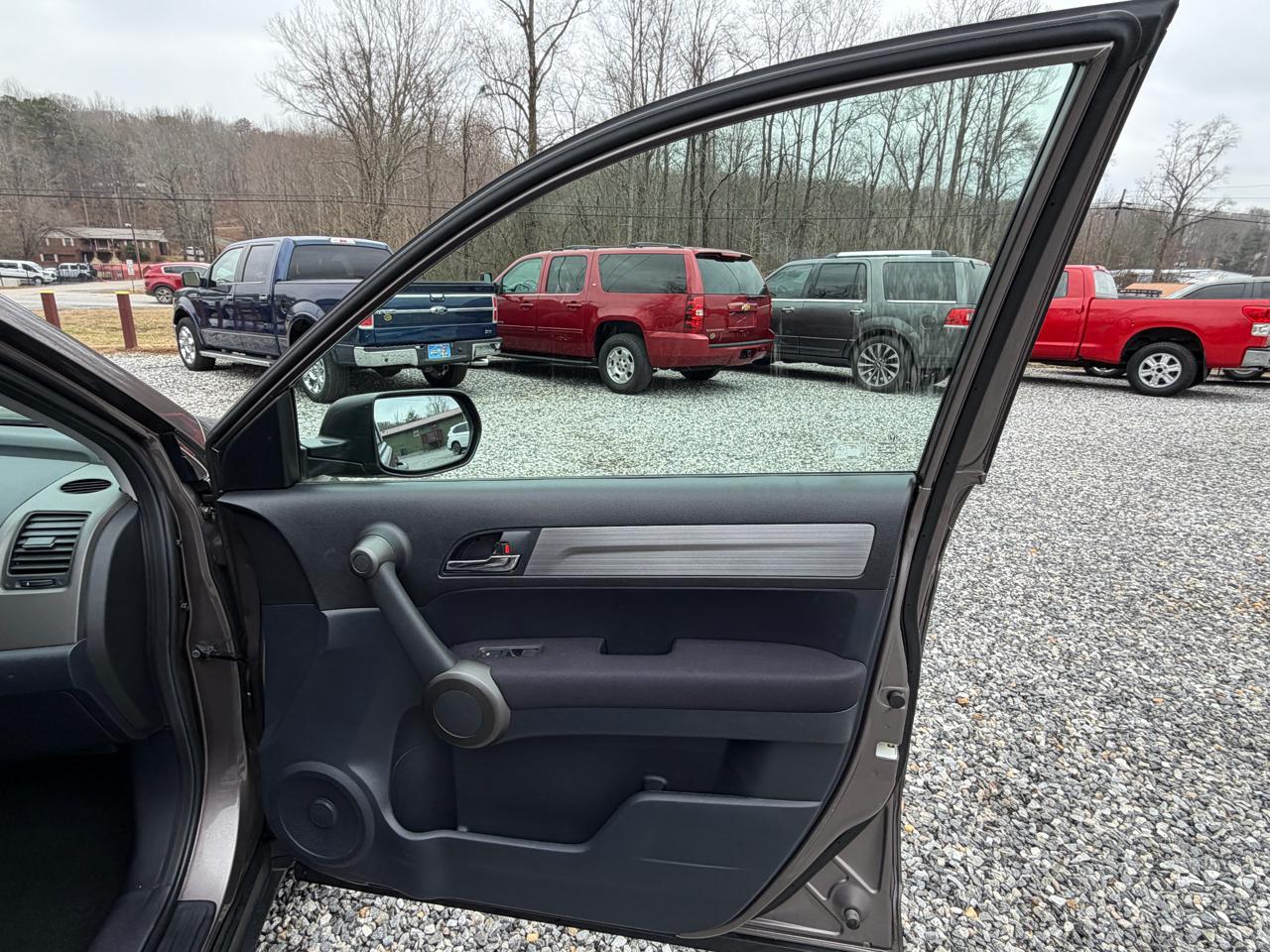 Honda CR-V LX 2WD 5-Speed AT 2011