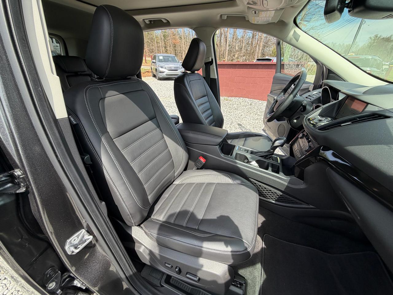 Ford Escape Titanium 4WD 2019