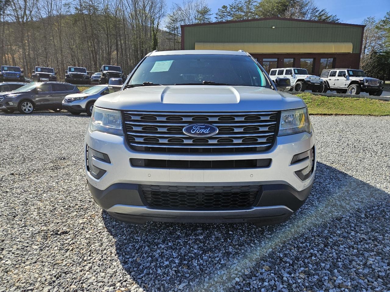 Ford Explorer XLT FWD 2016