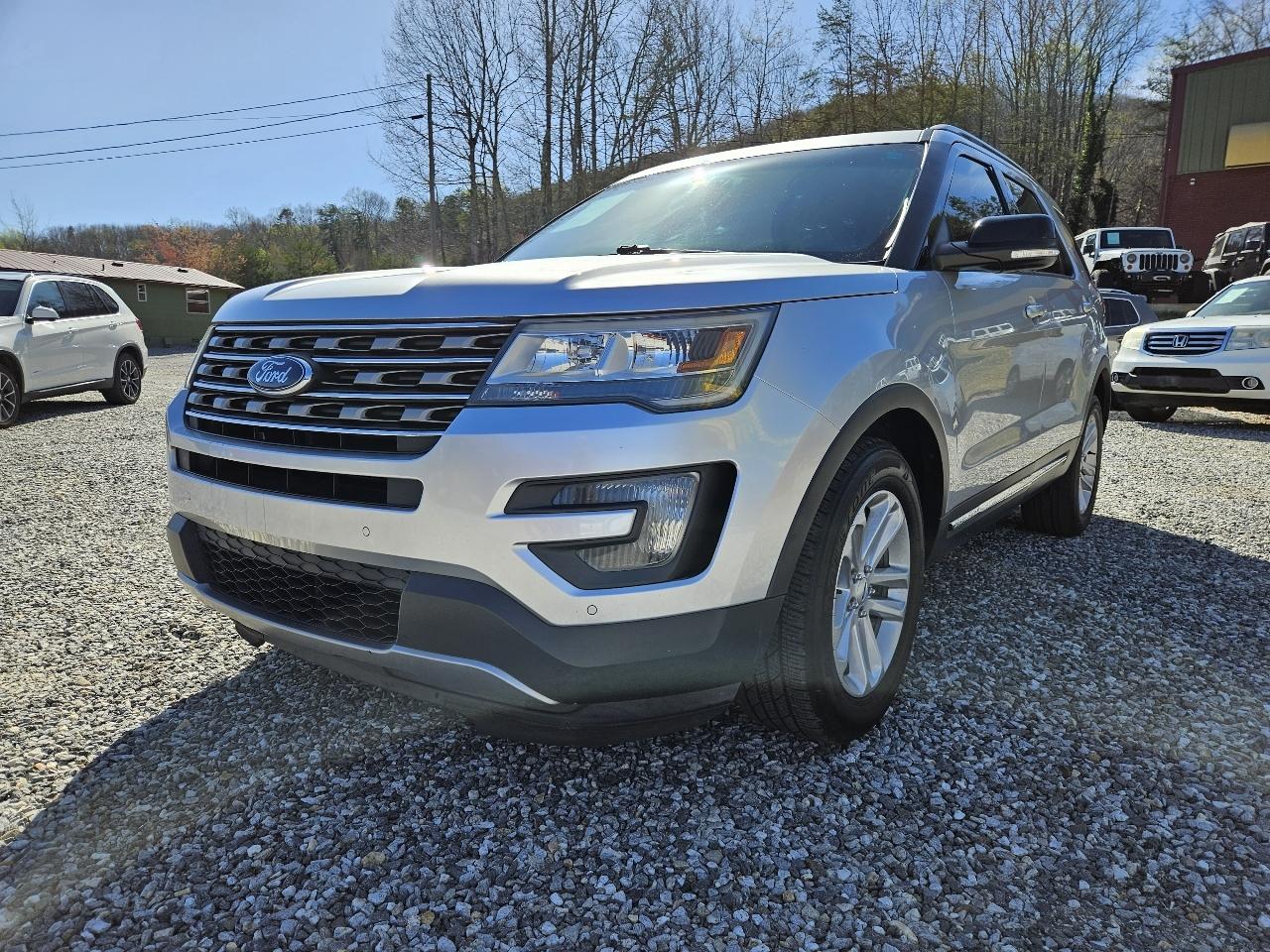 Ford Explorer XLT FWD 2016
