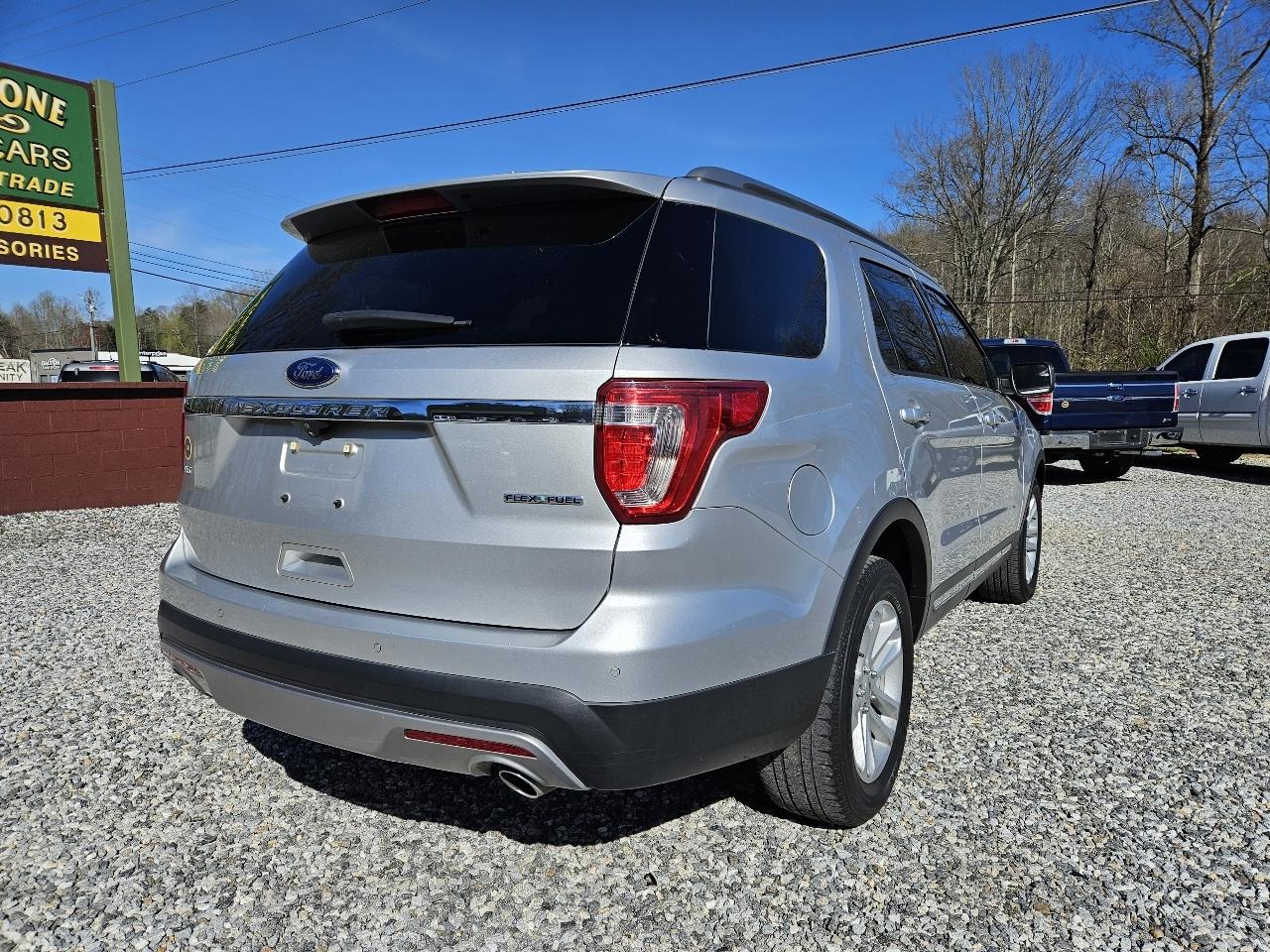 Ford Explorer XLT FWD 2016