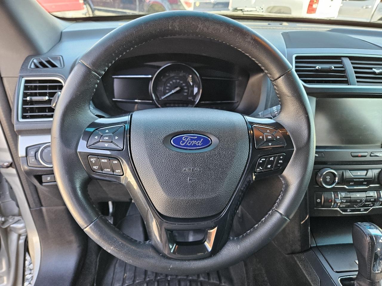 Ford Explorer XLT FWD 2016