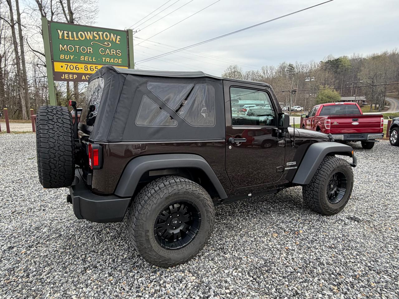 Jeep Wrangler Sport 4WD 2013