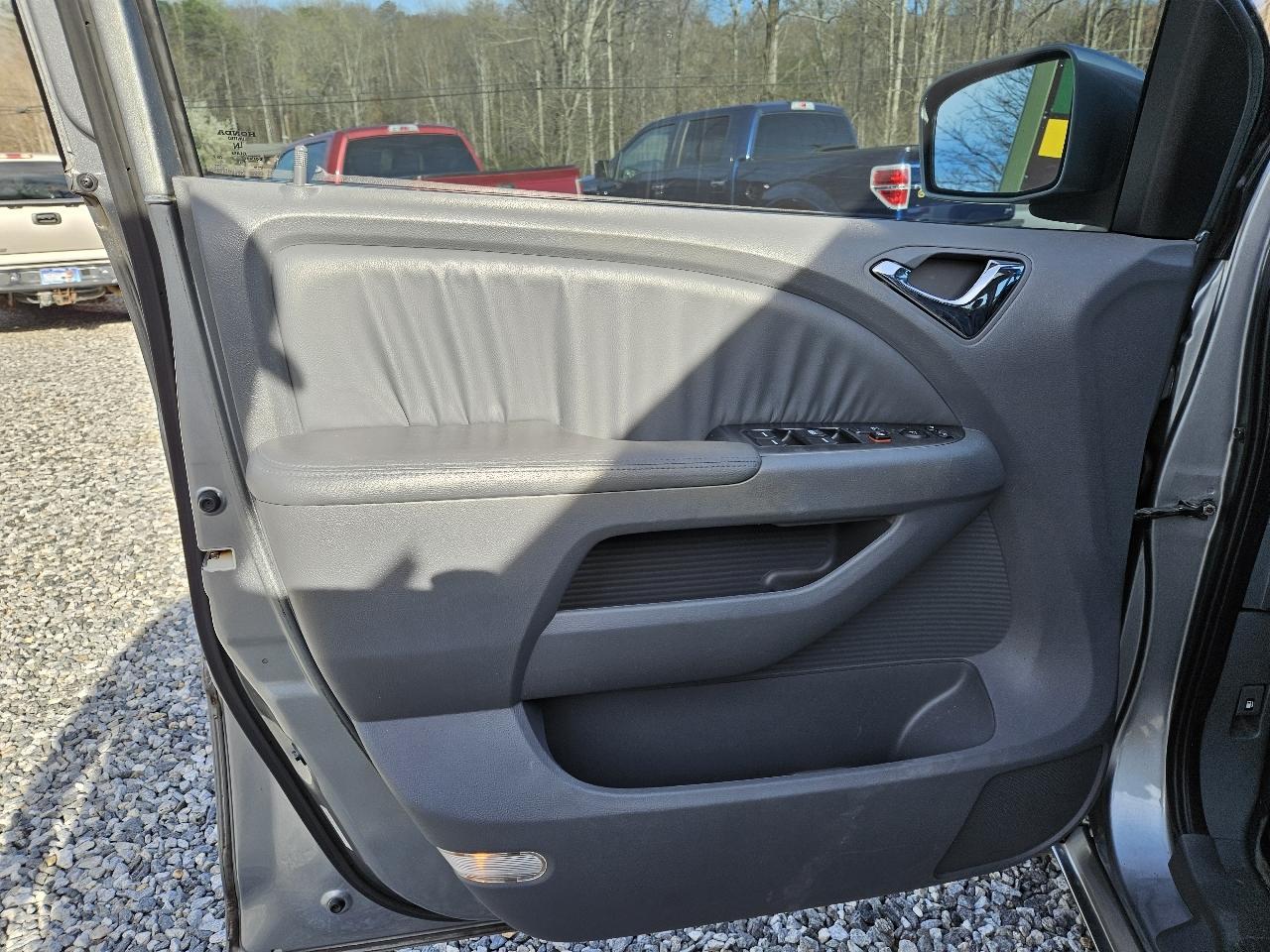 Honda Odyssey EX-L w/ DVD and Navigation 2007