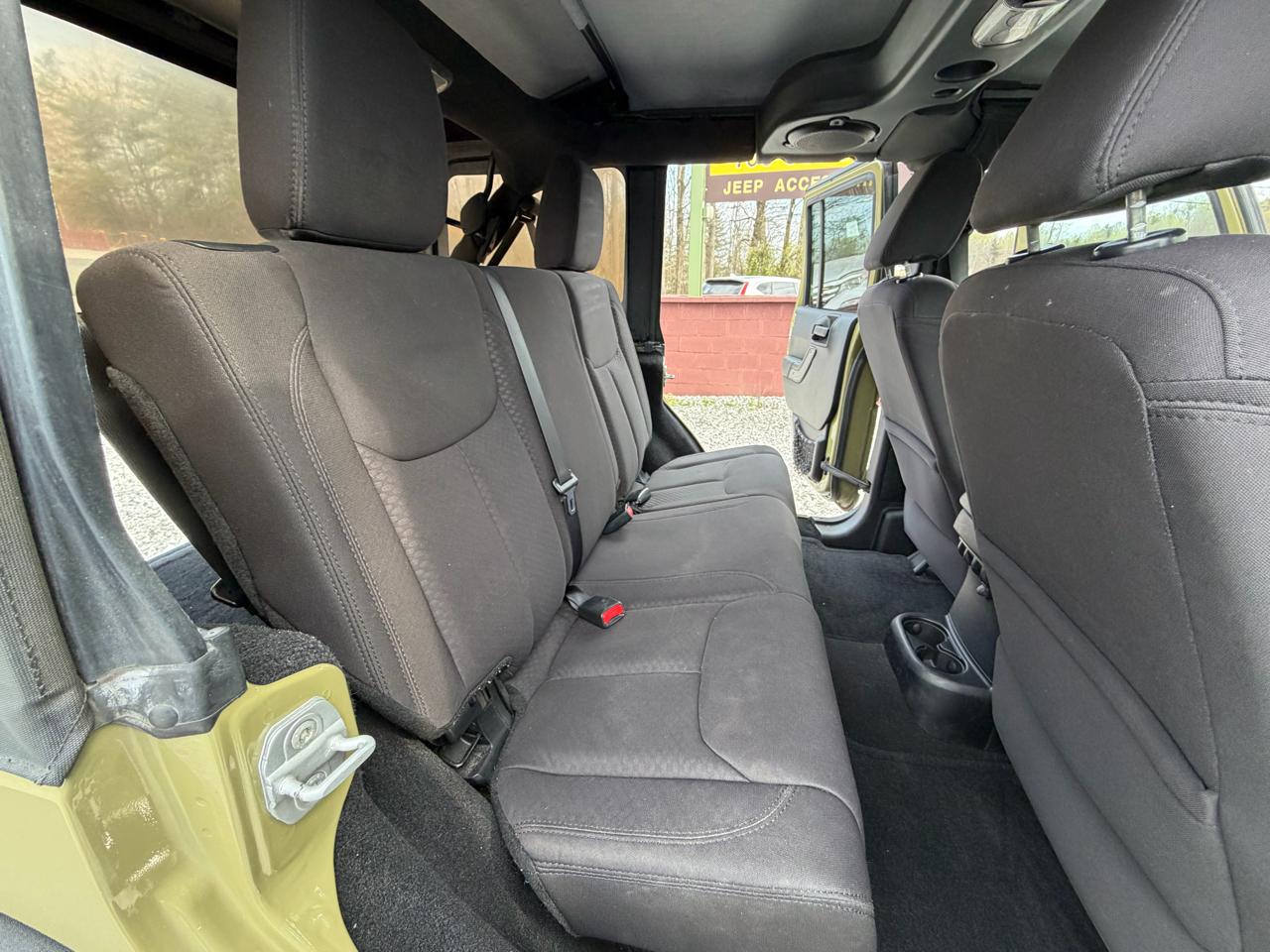 Jeep Wrangler Unlimited Sport 4WD 2013