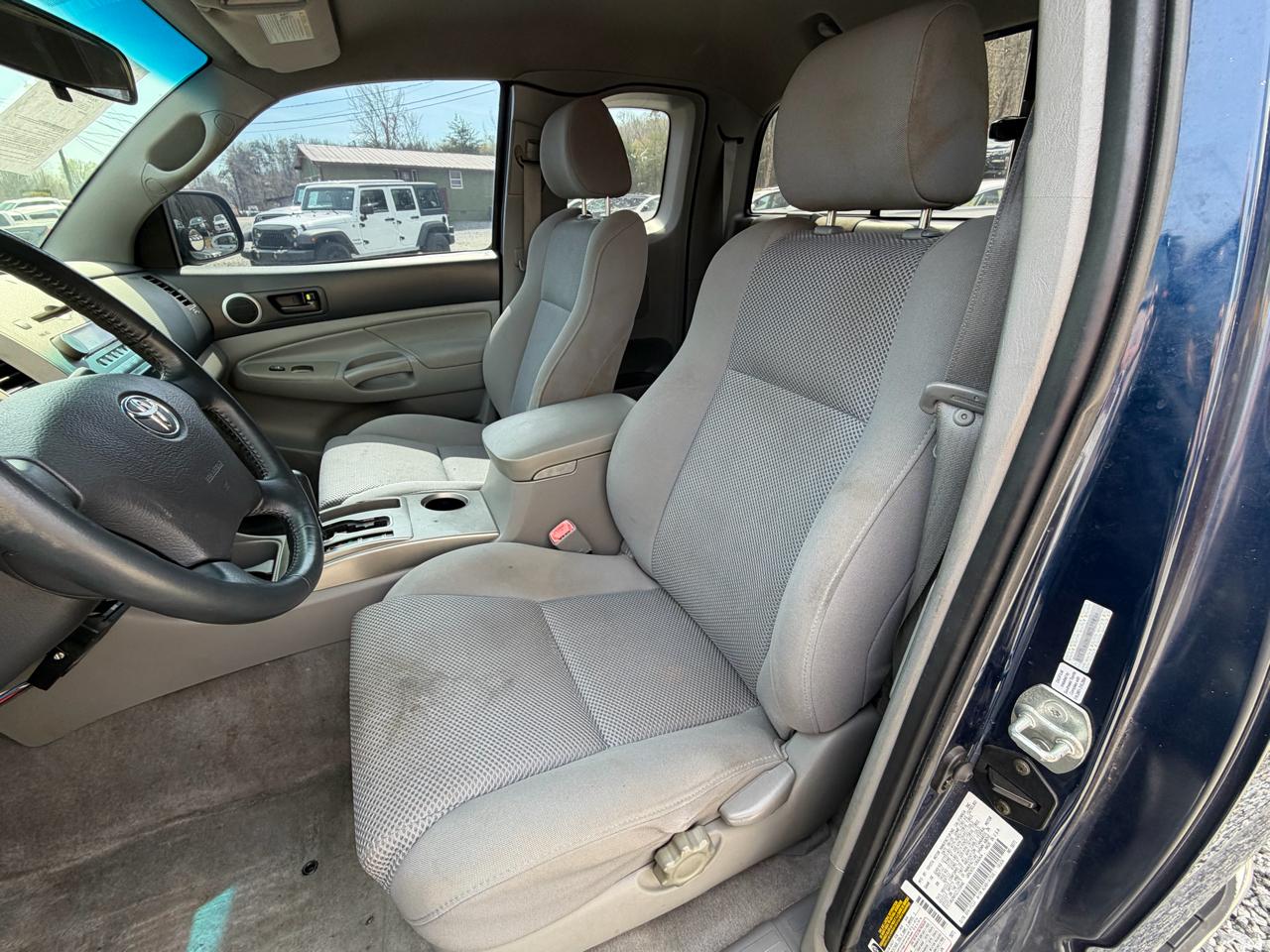 Toyota Tacoma PreRunner Access Cab V6 Automatic 2WD 2005