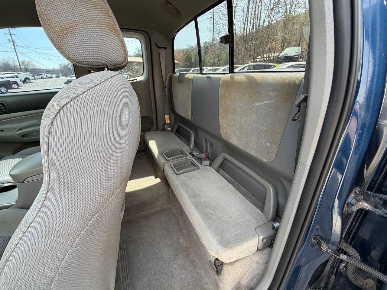 Toyota Tacoma PreRunner Access Cab V6 Automatic 2WD 2005