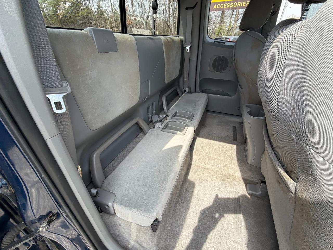 Toyota Tacoma PreRunner Access Cab V6 Automatic 2WD 2005