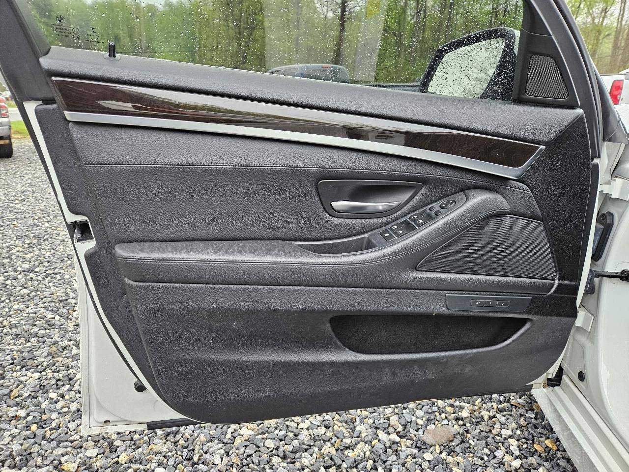 BMW 5-Series 535i 2016