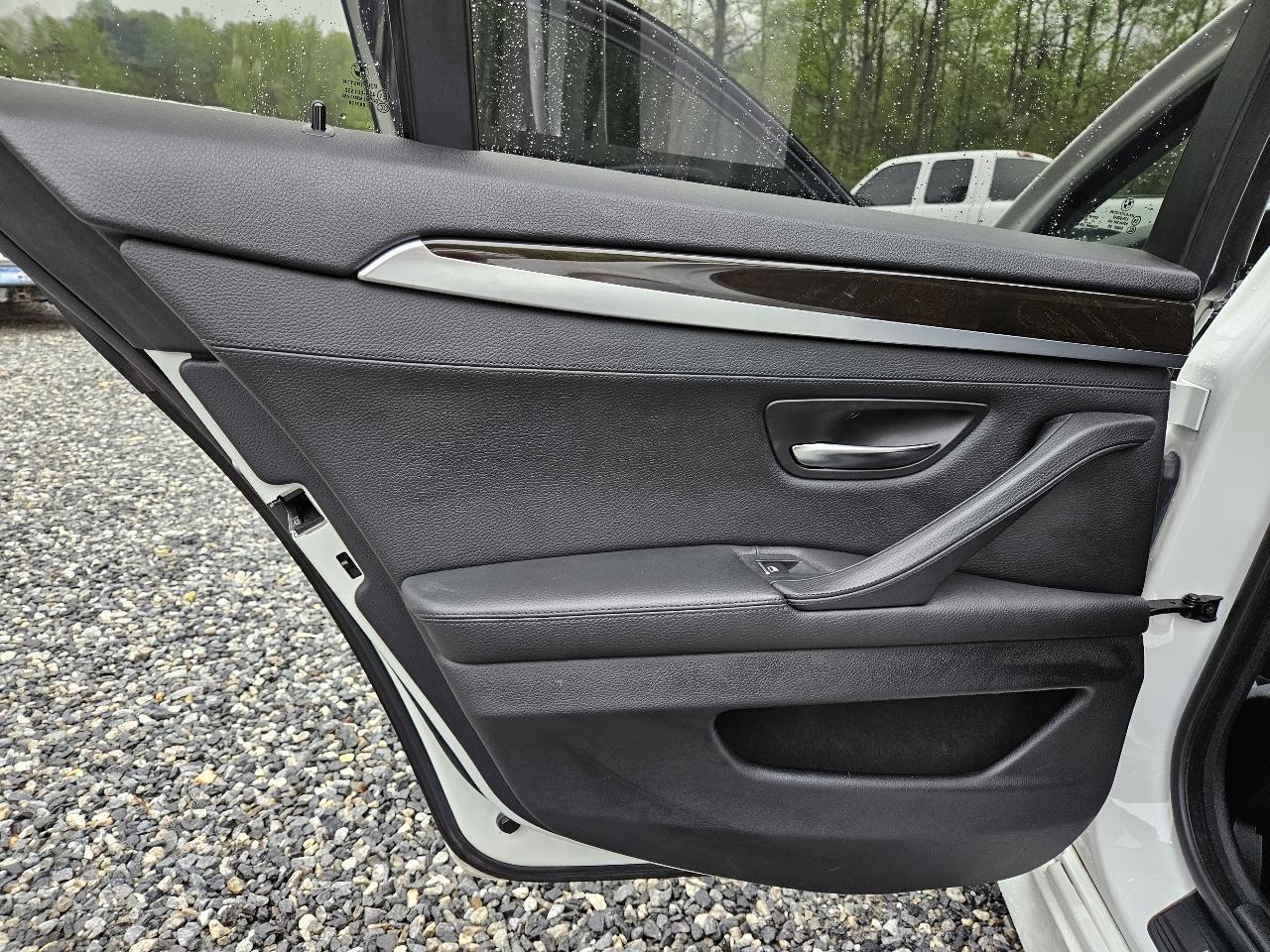 BMW 5-Series 535i 2016