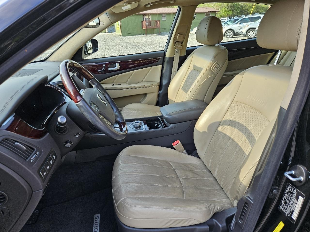 Hyundai Equus Signature 2013