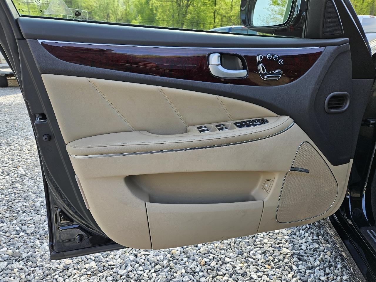 Hyundai Equus Signature 2013