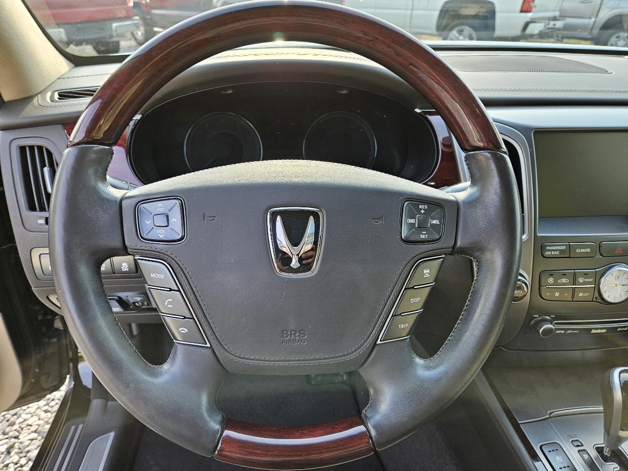 Hyundai Equus Signature 2013