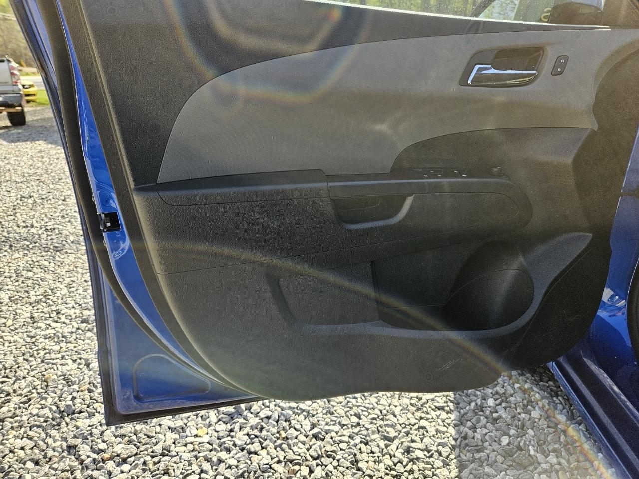 Chevrolet Sonic LT Auto Sedan 2017