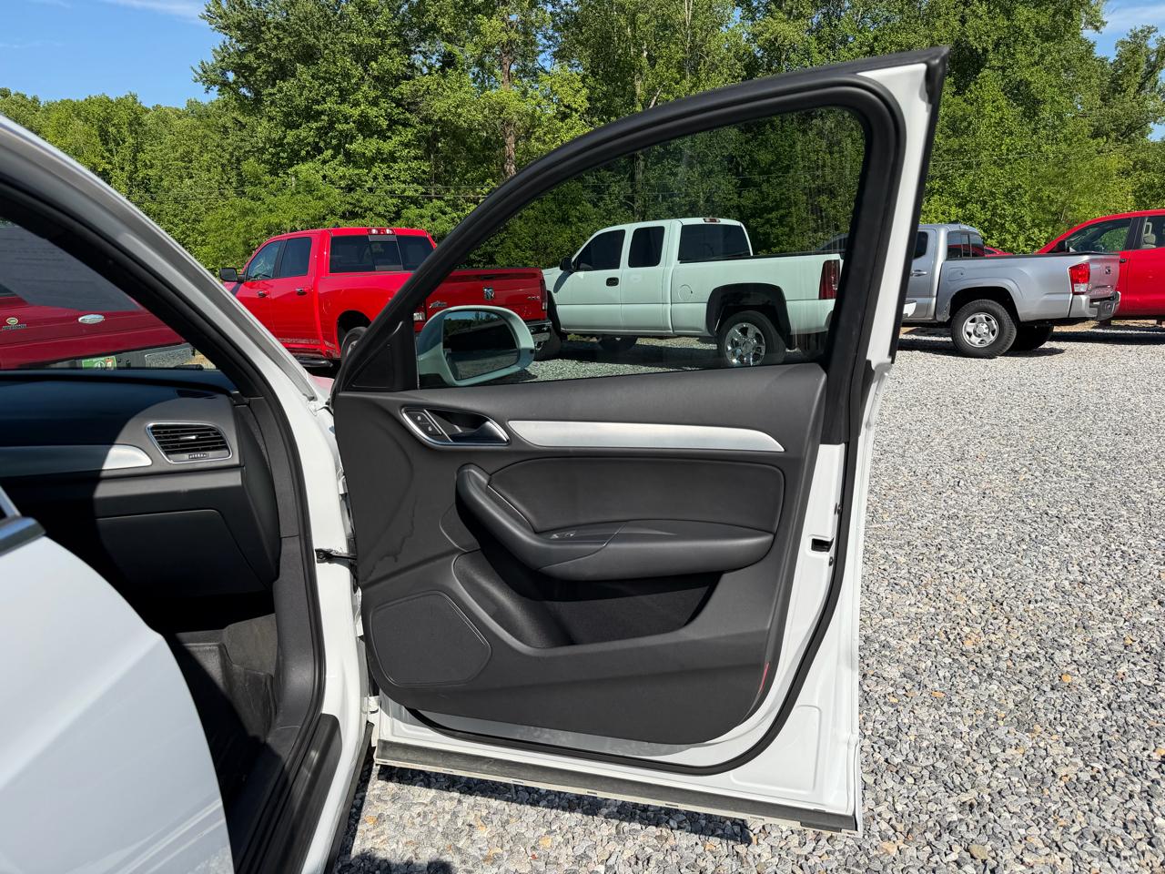 Audi Q3 2.0T quattro Premium Plus 2015