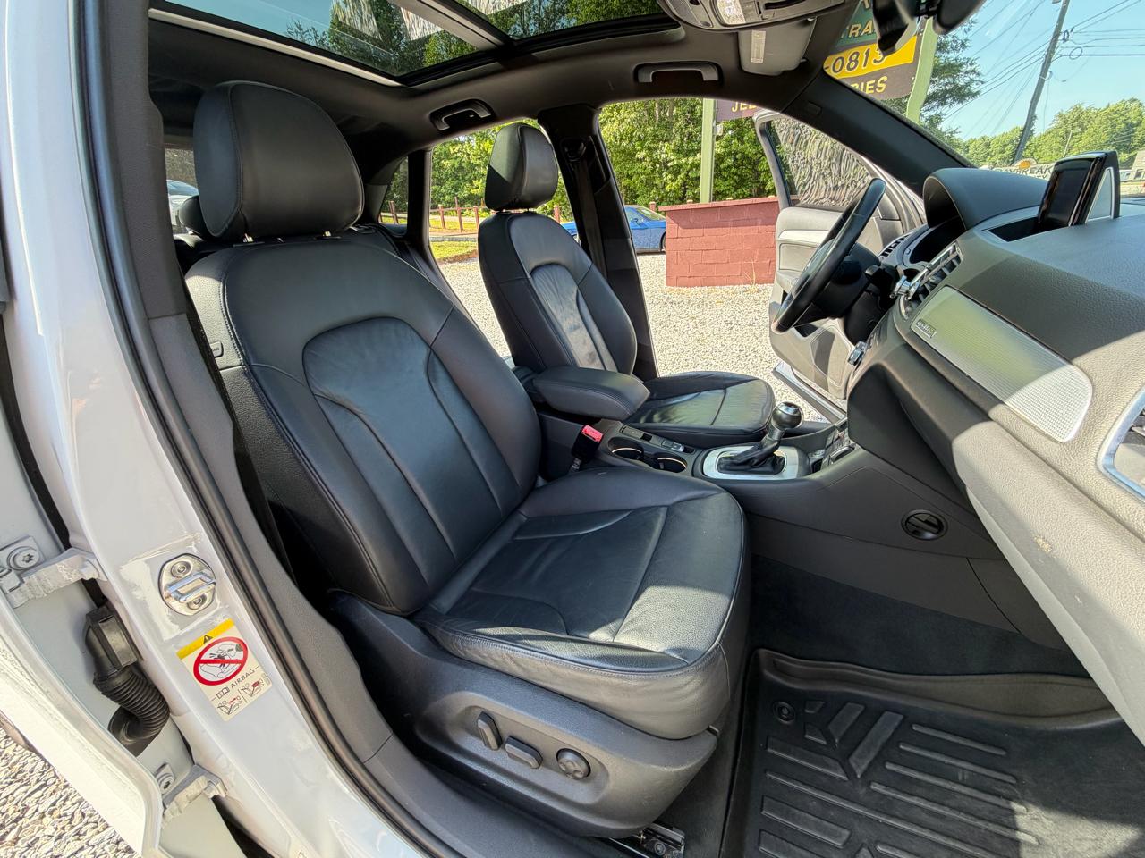 Audi Q3 2.0T quattro Premium Plus 2015