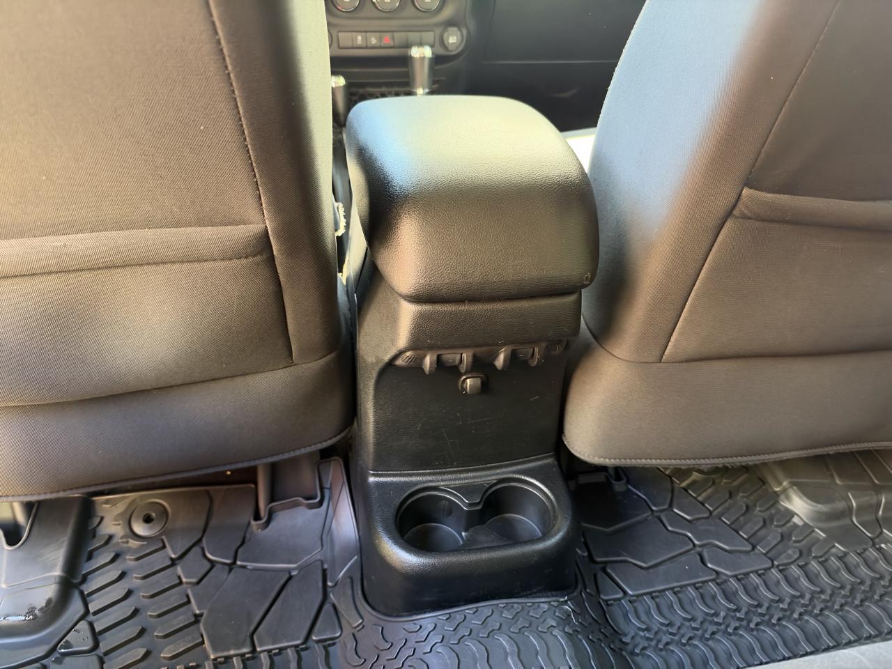 Jeep Wrangler JK Unlimited Sport 4WD 2018