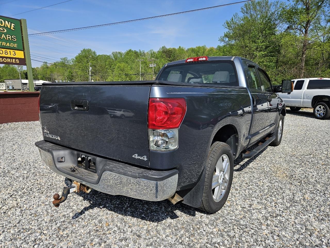 Toyota Tundra SR5 Double Cab 5.7L 4WD 2008