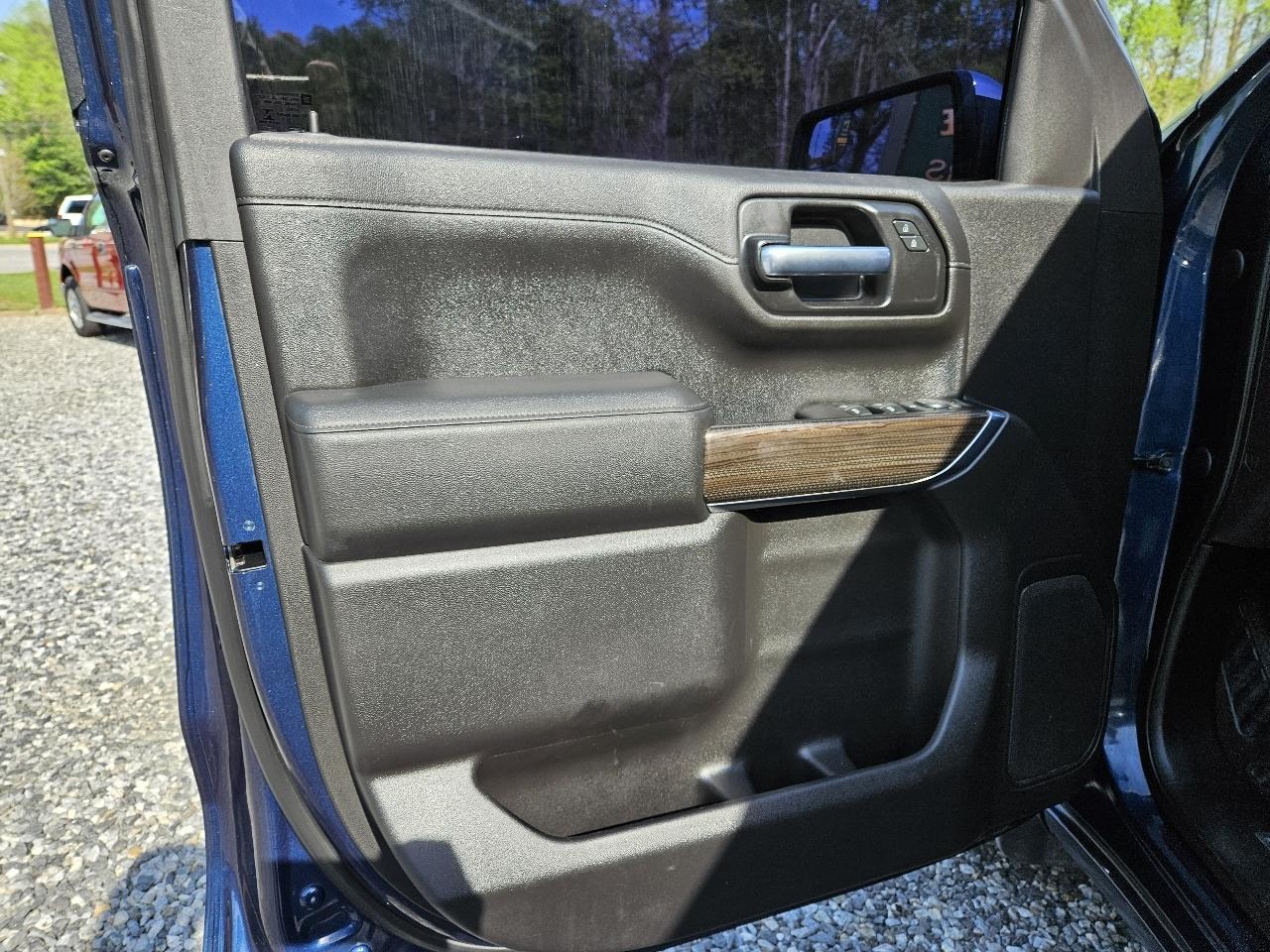 Chevrolet Silverado 1500 LT Crew Cab 2WD 2019