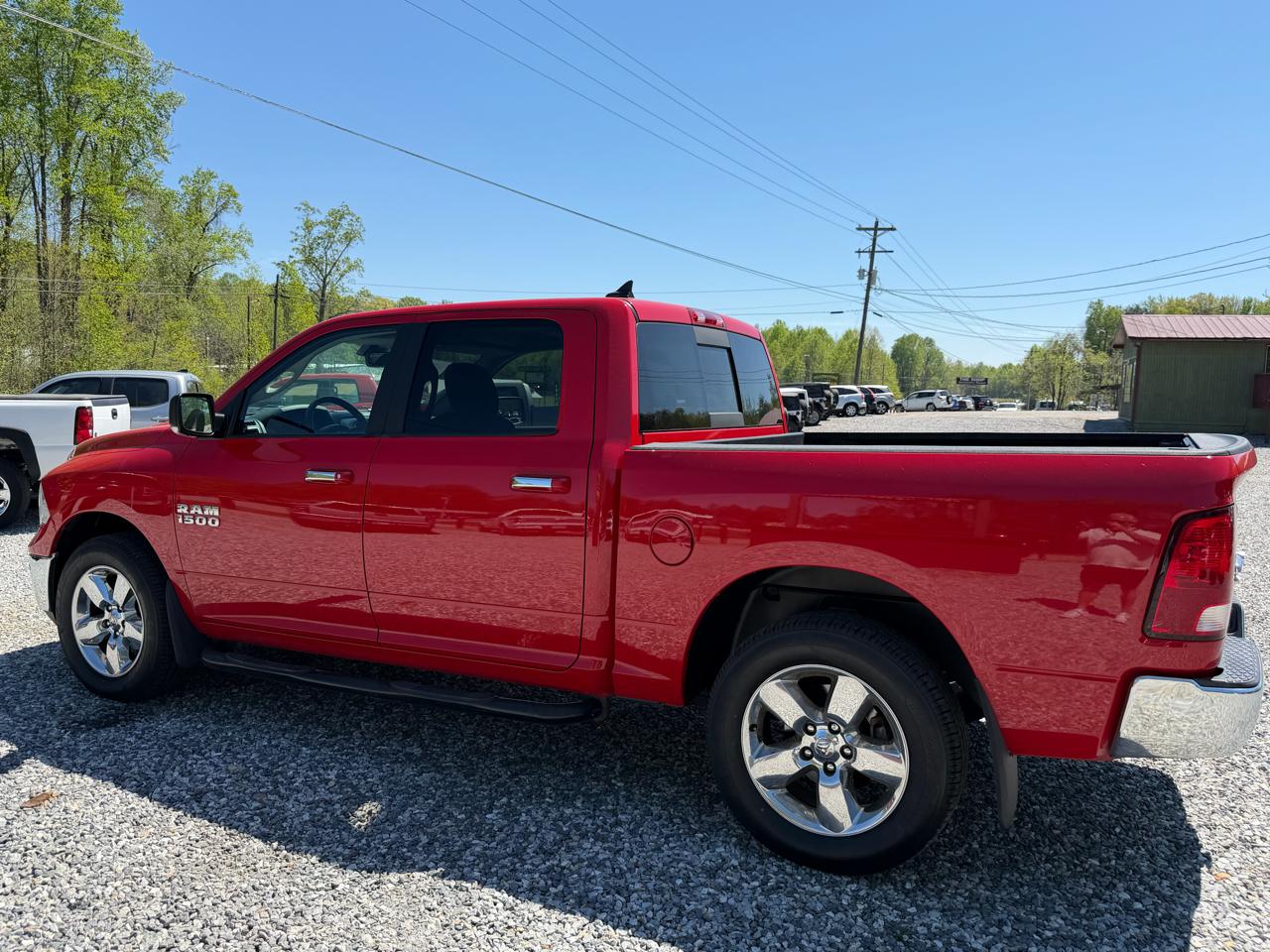 RAM 1500 SLT Crew Cab SWB 4WD 2017