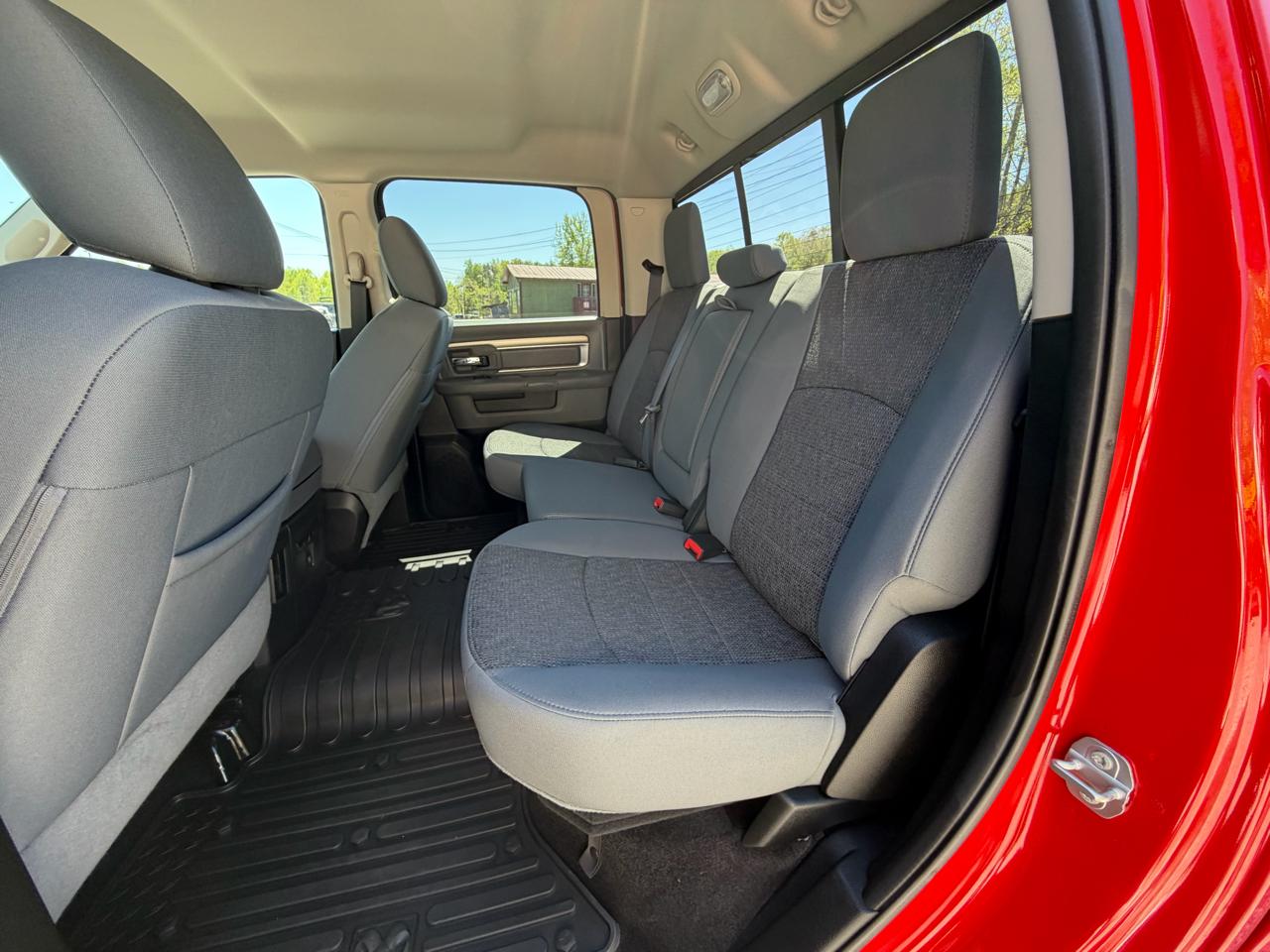 RAM 1500 SLT Crew Cab SWB 4WD 2017