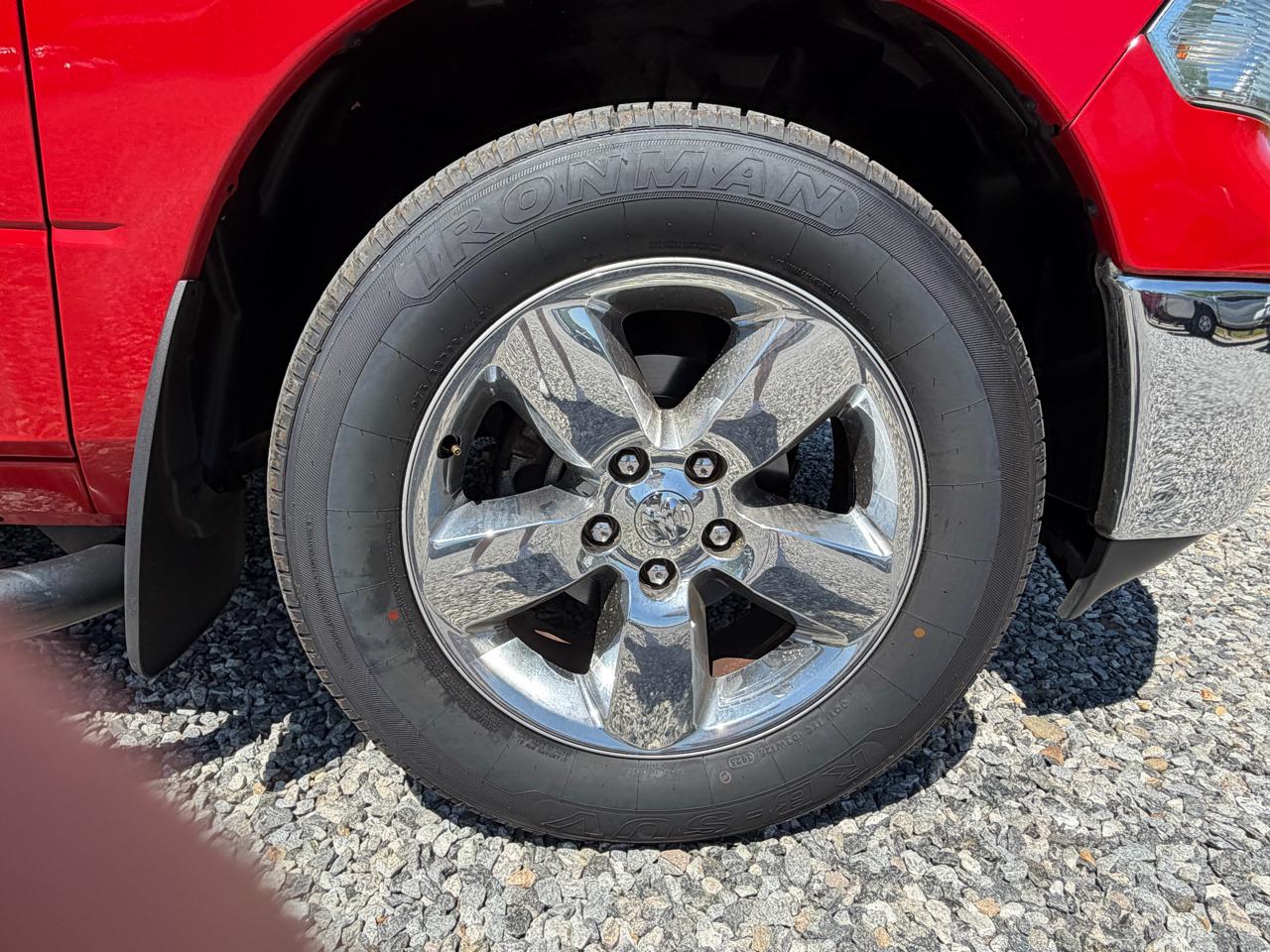 RAM 1500 SLT Crew Cab SWB 4WD 2017