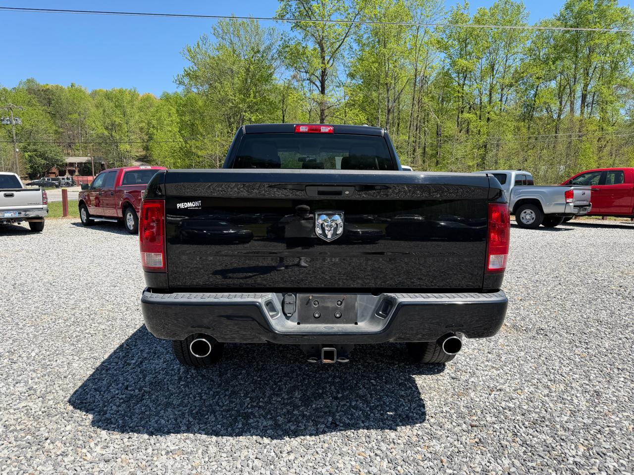 RAM 1500 ST Quad Cab 2WD 2012