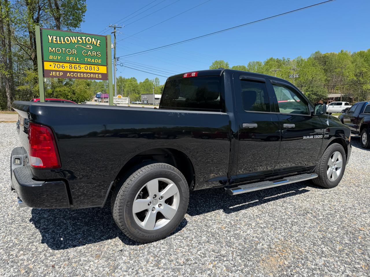 RAM 1500 ST Quad Cab 2WD 2012