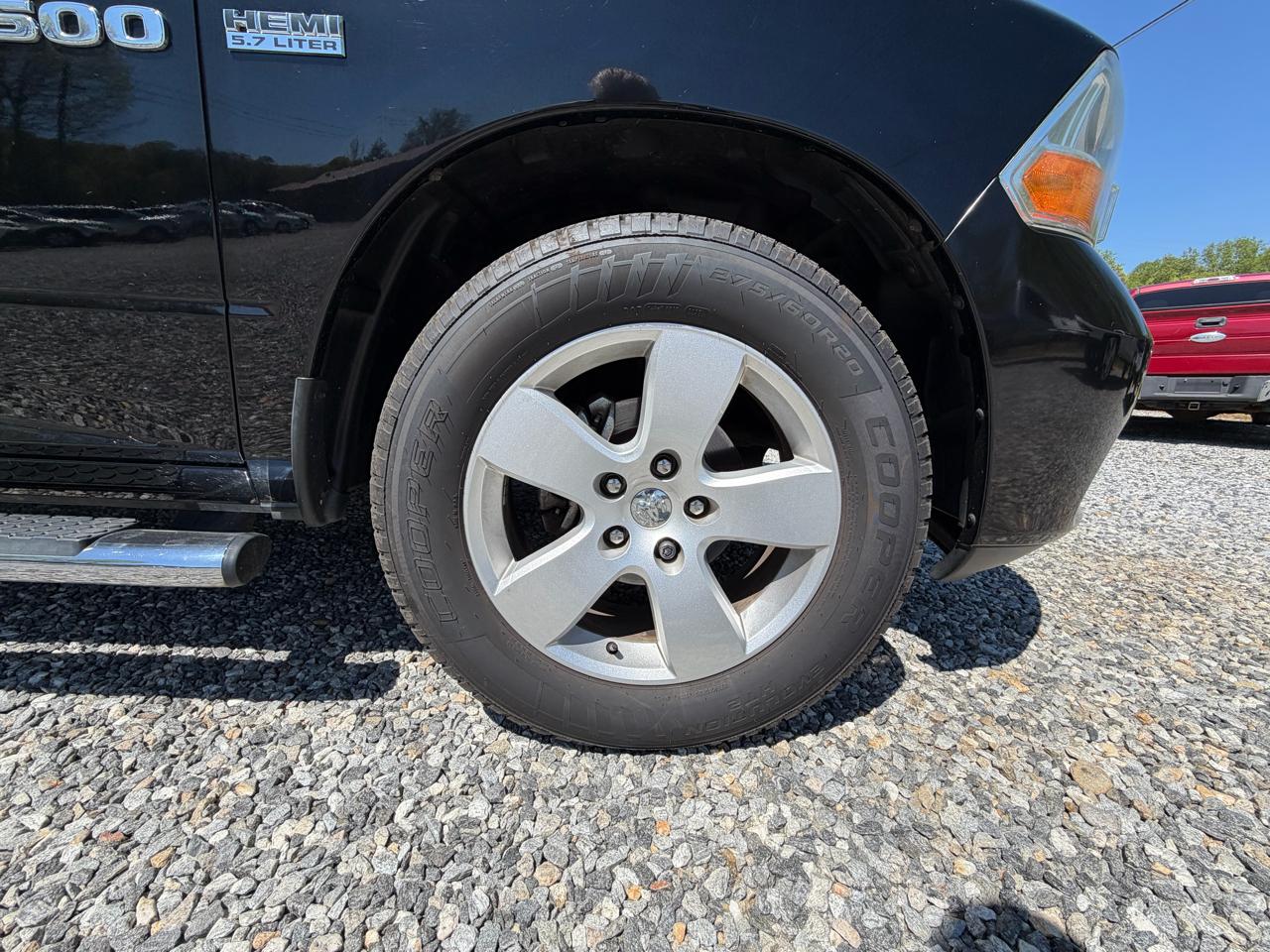 RAM 1500 ST Quad Cab 2WD 2012