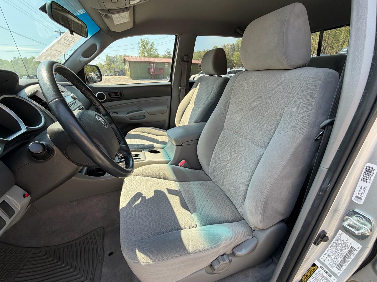 Toyota Tacoma PreRunner Double Cab V6 Automatic 2WD 2005