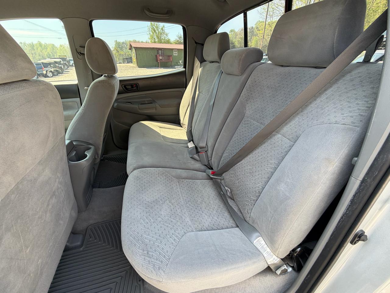 Toyota Tacoma PreRunner Double Cab V6 Automatic 2WD 2005