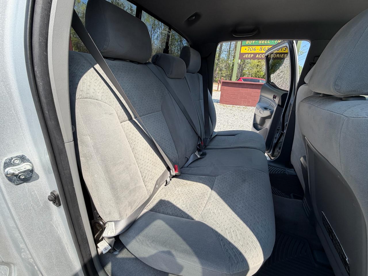 Toyota Tacoma PreRunner Double Cab V6 Automatic 2WD 2005