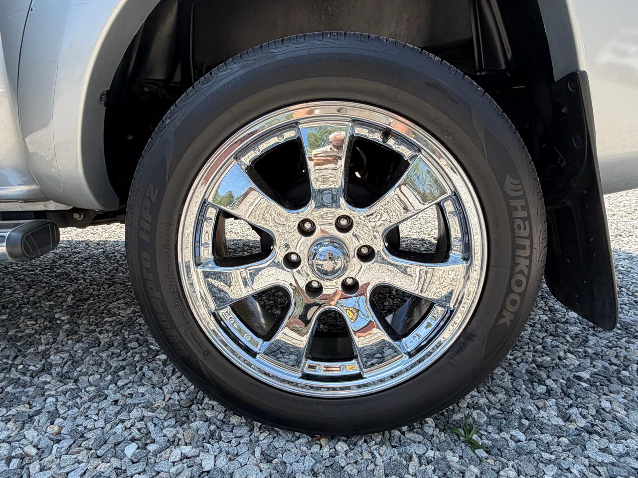 Toyota Tacoma PreRunner Double Cab V6 Automatic 2WD 2005