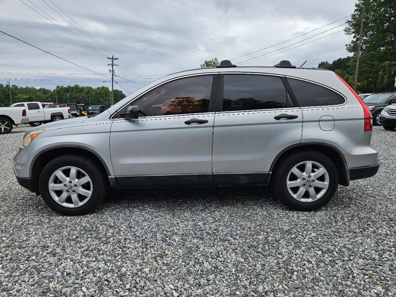 Honda CR-V SE 2WD 5-Speed AT 2011