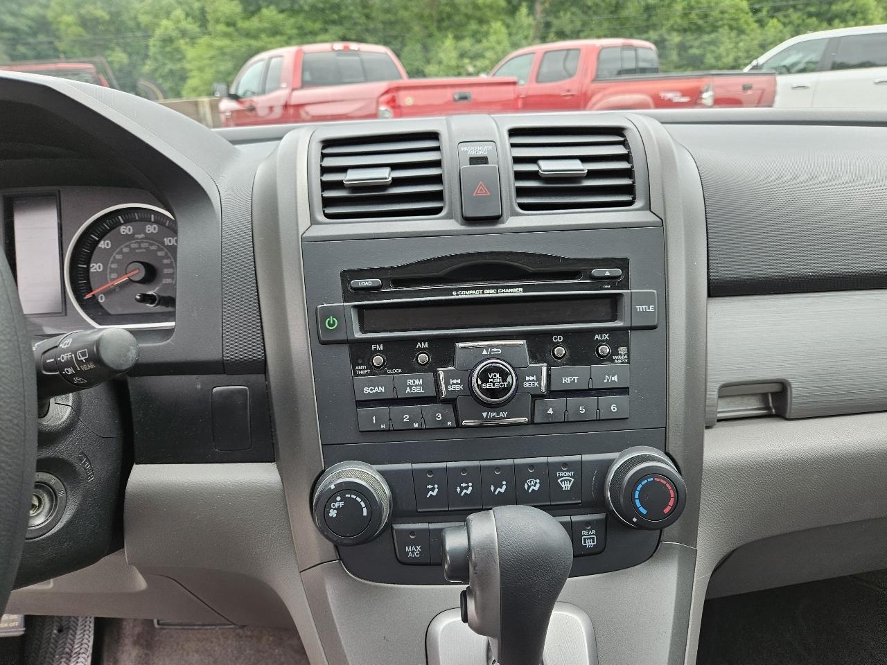 Honda CR-V SE 2WD 5-Speed AT 2011