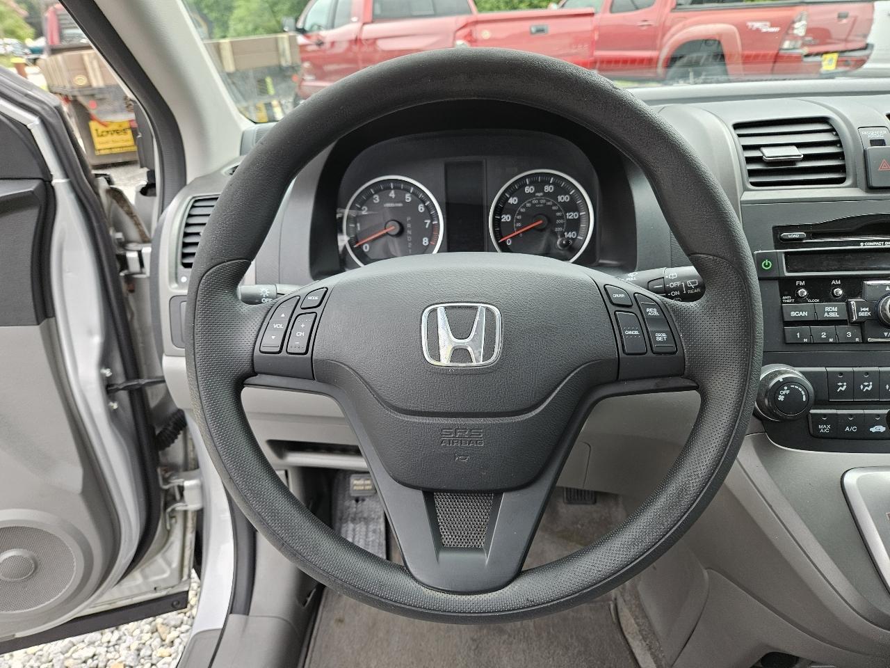Honda CR-V SE 2WD 5-Speed AT 2011