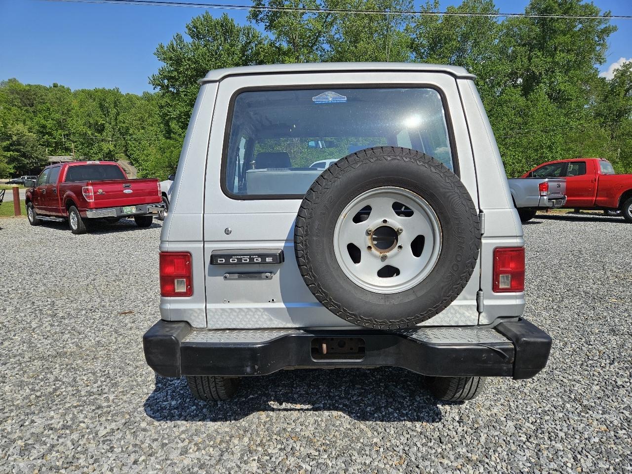 Dodge Raider Base 1987