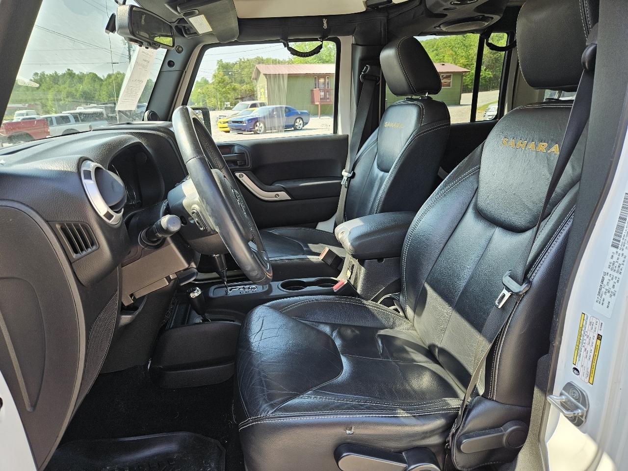 Jeep Wrangler Unlimited Sahara 4WD 2014