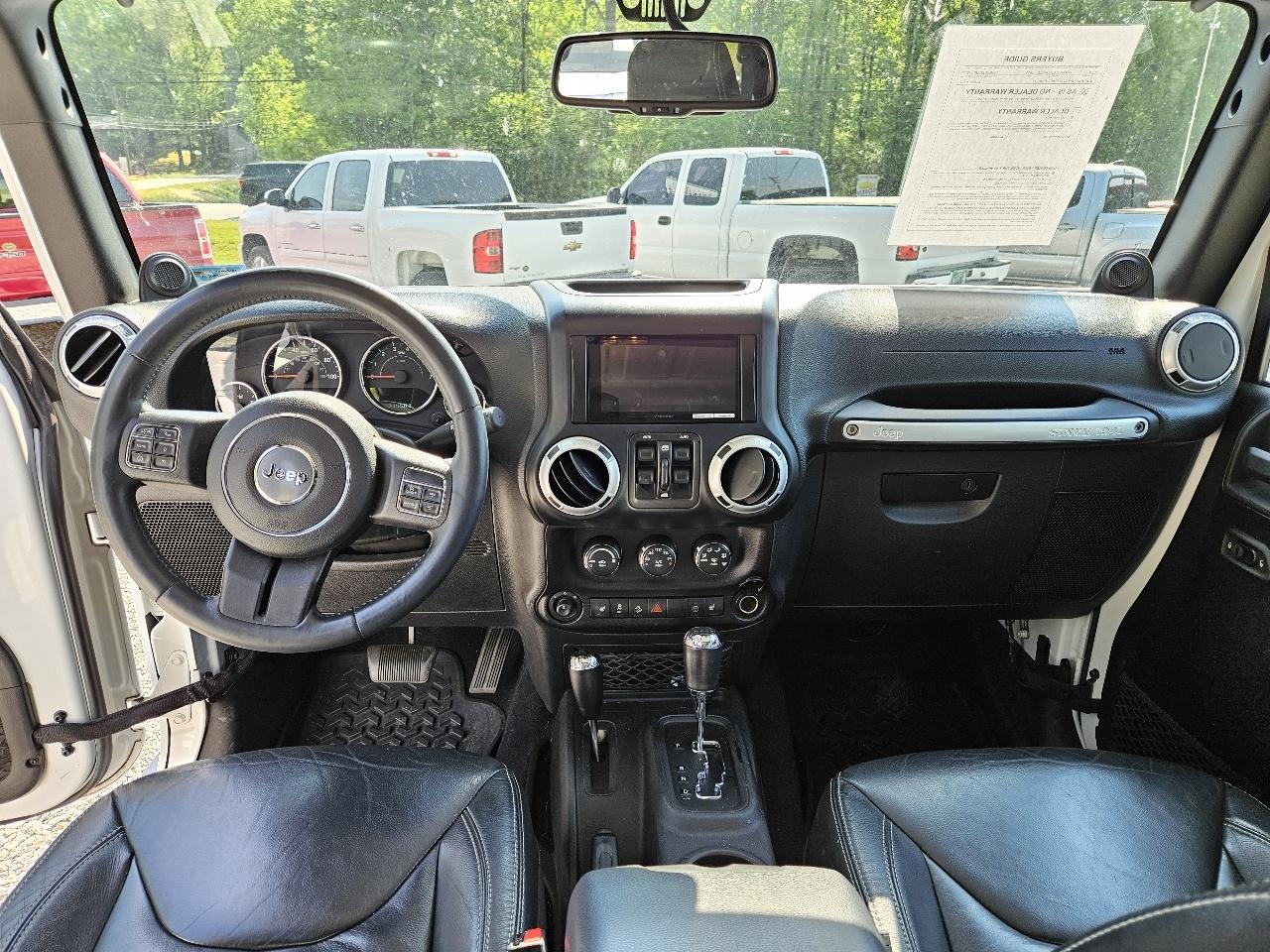 Jeep Wrangler Unlimited Sahara 4WD 2014