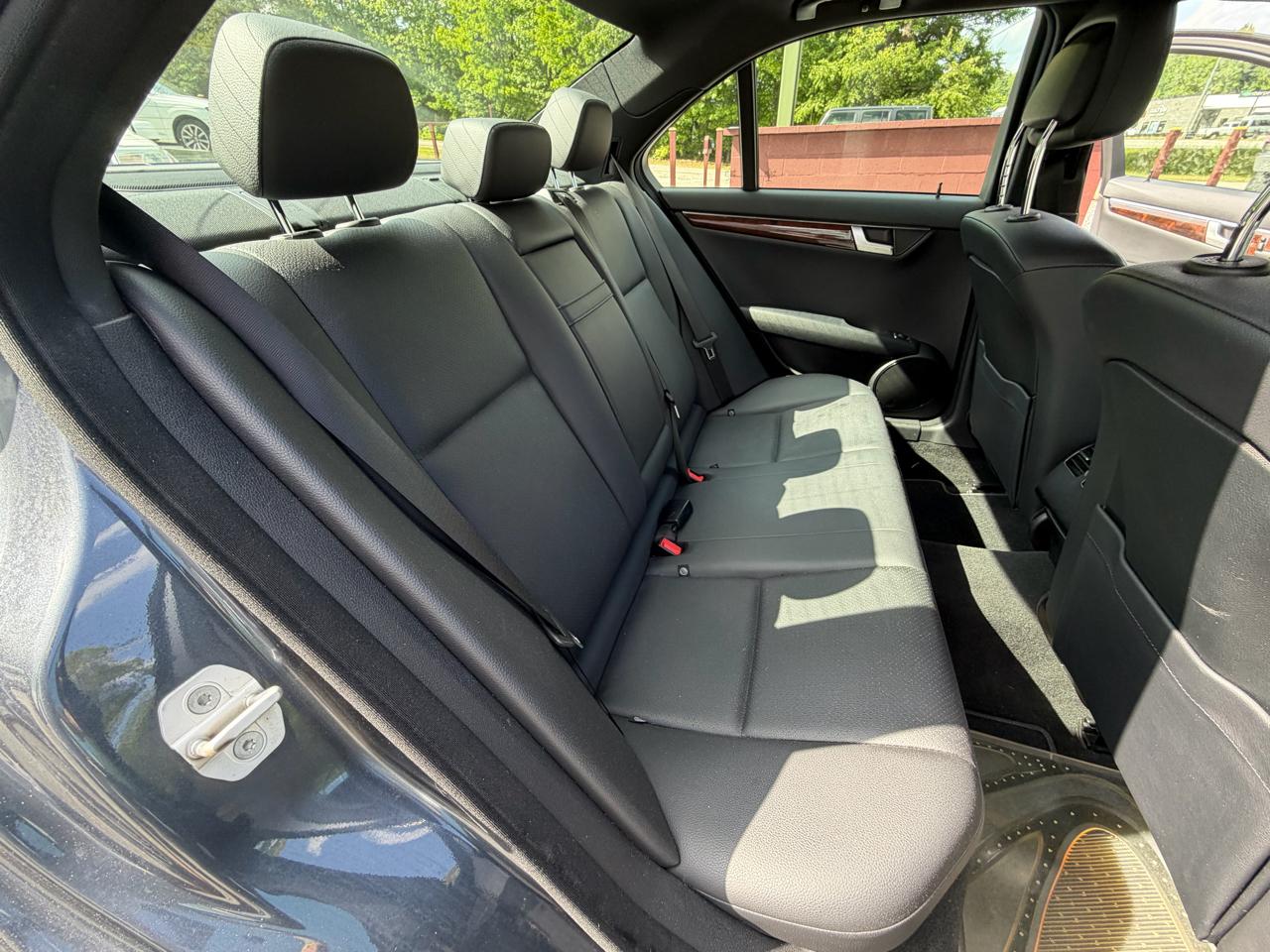 Mercedes-Benz C-Class C250 Luxury Sedan 2014